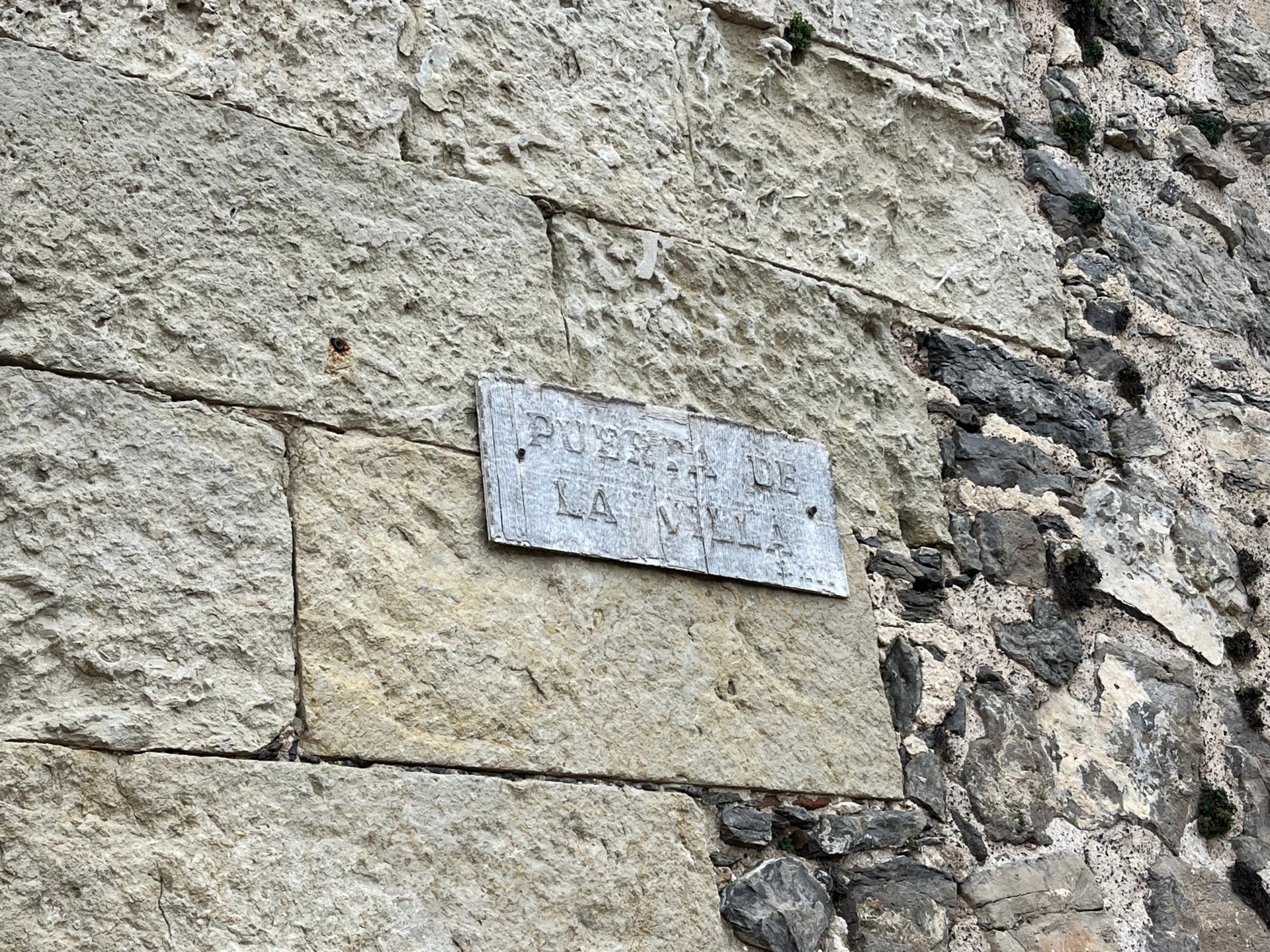 La fortaleza de Moya